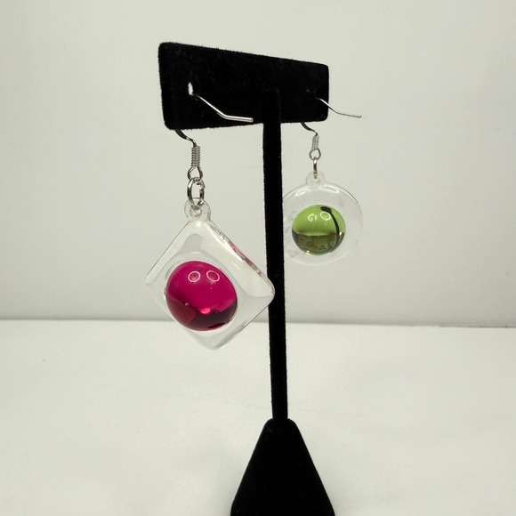 Vintage Style Acrylic Dangle Drop Earrings Retro 80's Style Costume Jewelry - Picture 1 of 5